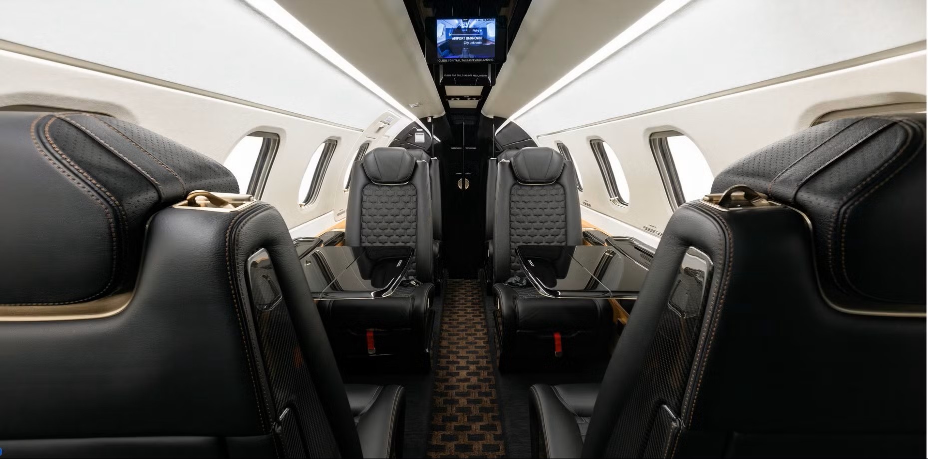 Embraer Phenom 300E interior
